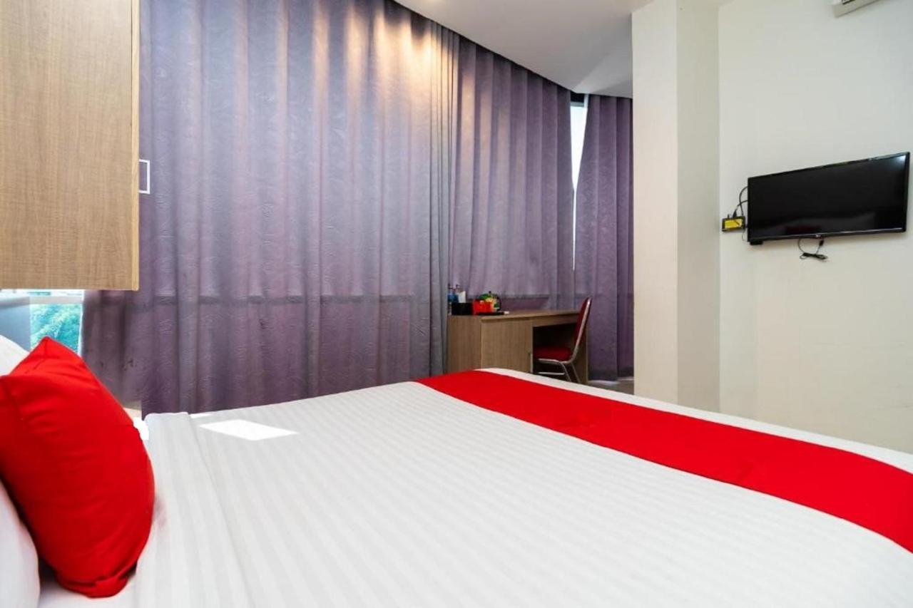 Hotel Domino Palembang Eksteriør billede