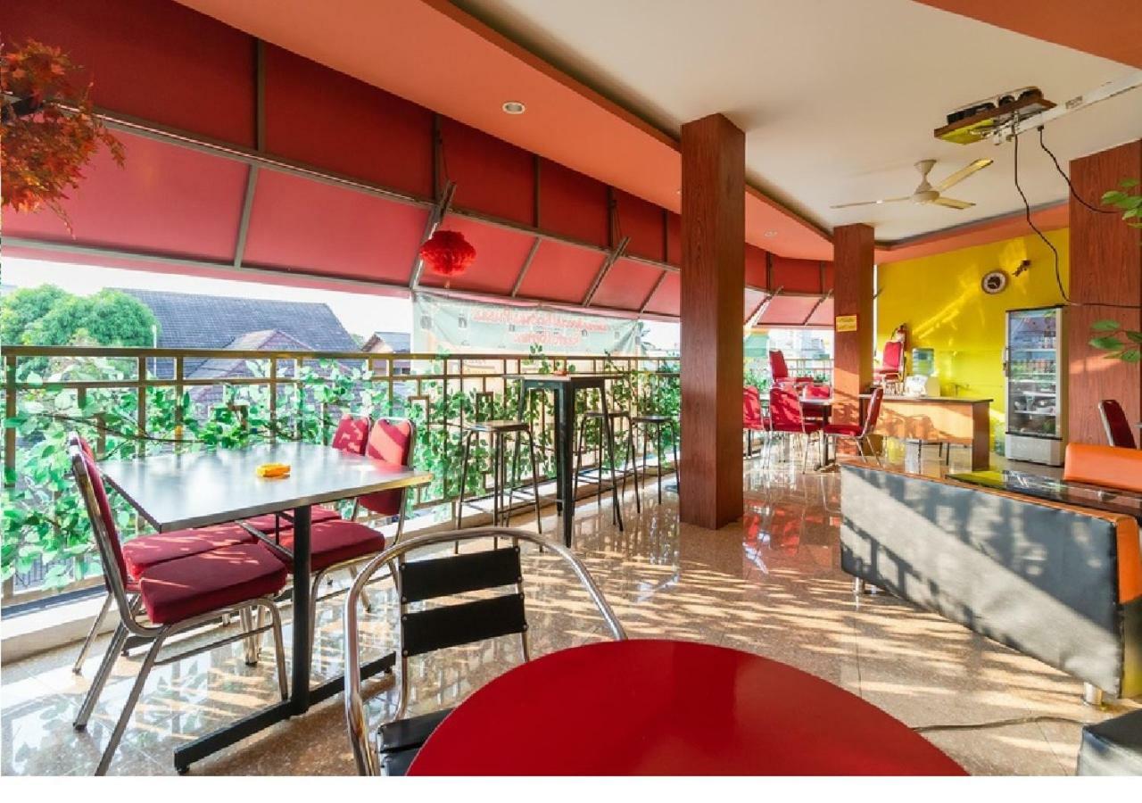 Hotel Domino Palembang Eksteriør billede